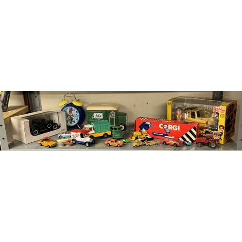 603 - A quantity of mixed toys including Diecast, Matchbox cars etc