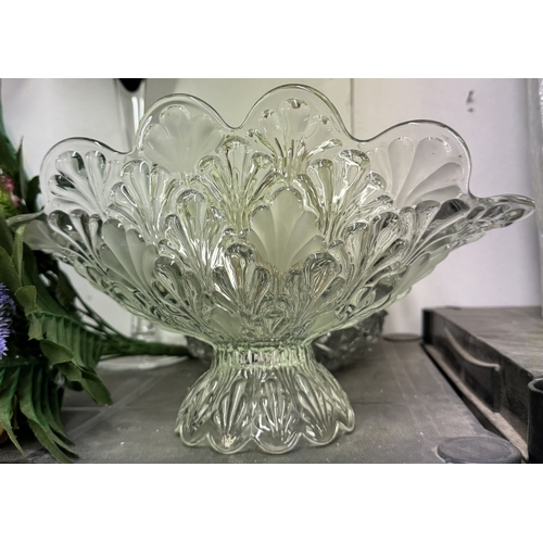 659 - A lovely glass fruit bowl, vase, tall glass, artificial flowers etc