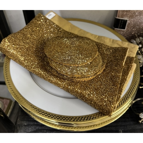 675 - 8 decorative dinner plates, coasters, bling napkin rings etc