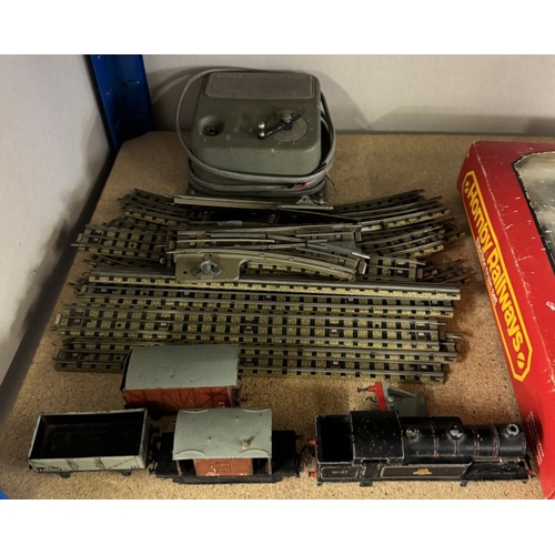 738 - A Hornby electric trainset, incomplete & A hornby 3-rail train set