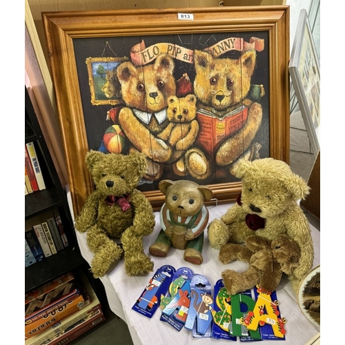 813 - A teddy bear picture, wooden teddy, soft teddies and alphabet letters, 7 in total