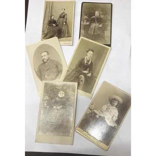 846 - A 19th century photo album with extra photos