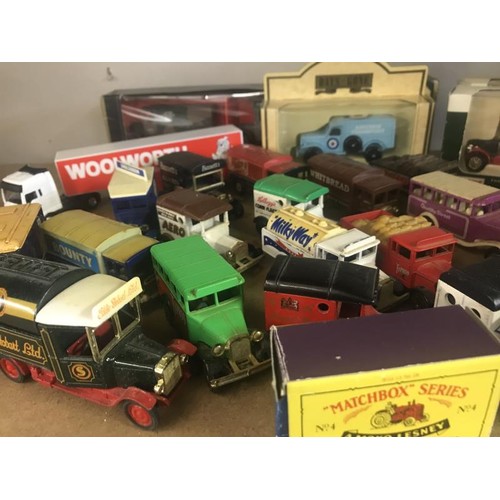 754 - A quantity of die-cast cars etc (some boxed)