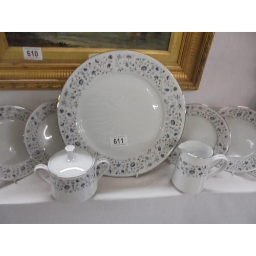 611 - A 21 piece porcelain tea set. COLLECT ONLY.