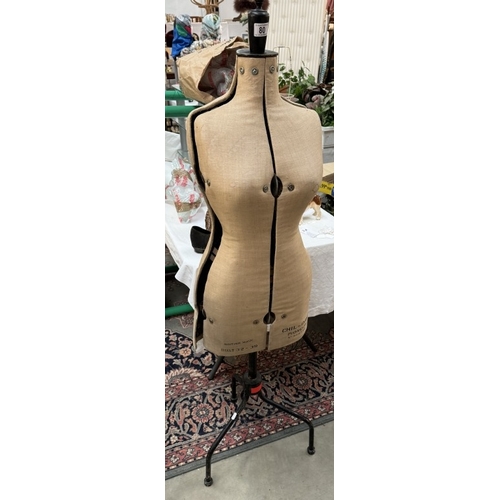 80 - British Chil-Daw Mannequin A Chil-Daw Pioneer adjustable Manakin No 344739 Bust 32-39 with original ... 