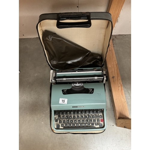 15 - A vintage Olivetti Lettera 32 typewriter in case