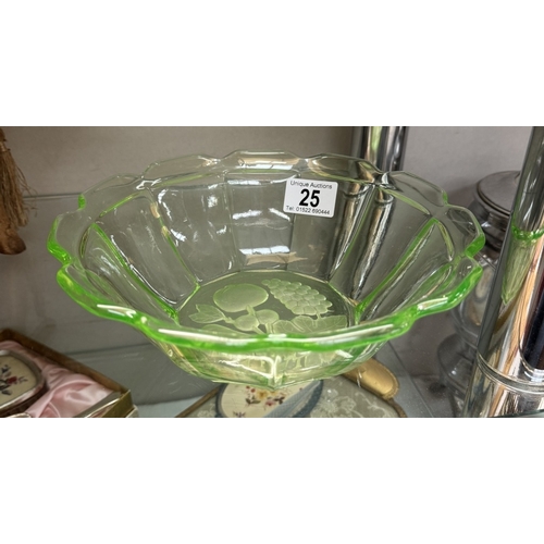 25 - A vintage green uranium glass fruit bowl