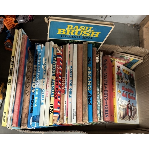 54 - A quantity of childrens annuals