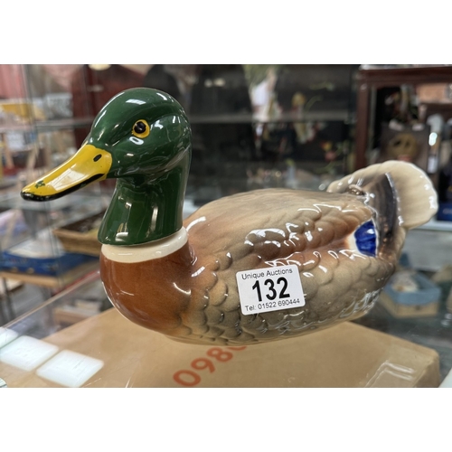 132 - An unusual Ballantine liquor bottle of a Mallard duck, dated 1969