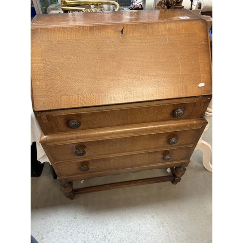 152 - A 1950's bureau