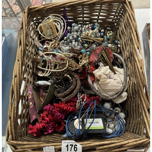 176 - A basket of assorted costume jewellery