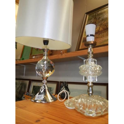 1537 - Two modern table lamps.