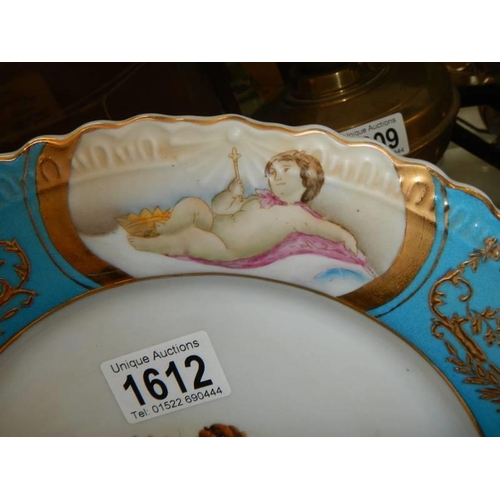 1612 - A continental porcelain cabinet plate.