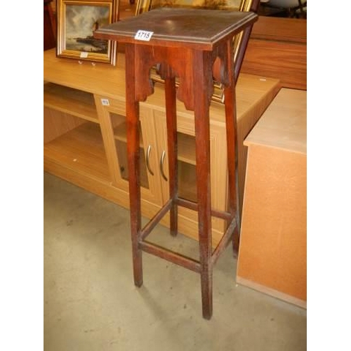 1715 - An old oak plant stand, COLLECT ONLY.