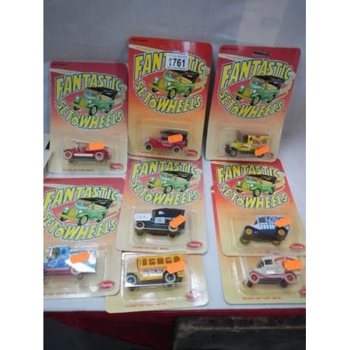 1761 - 8 Hartoy 'Fantastic Set 'O' wheels' in blister packs