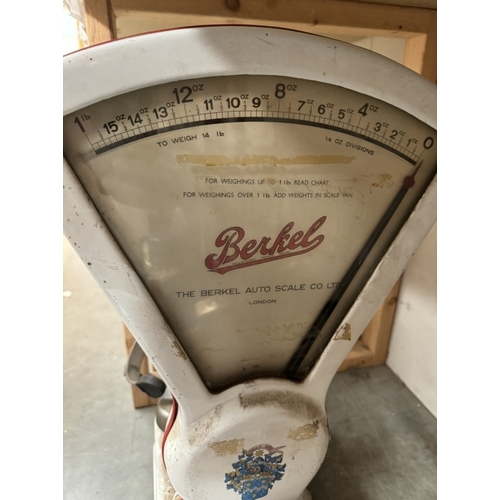 37 - A set of Berkel scales & weights (Missing basket)