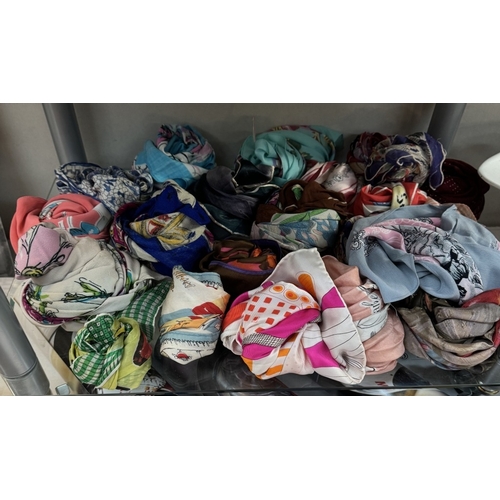 45 - A mixed lot of scarves