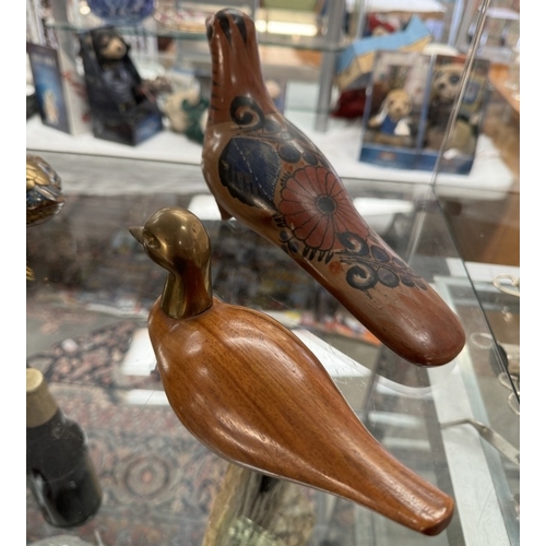 136 - A quantity of ducks etc, in metal, wood and ceramic, 2 of which have lids