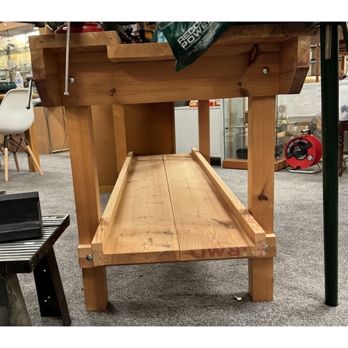 313 - A Heavy pine work bench with vice (195 x 82 x 87cm)