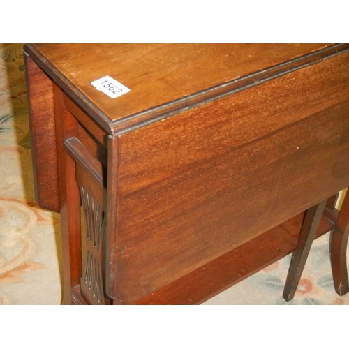 1562 - An Edwardian mahogany Sutherland table, COLLECT ONLY.