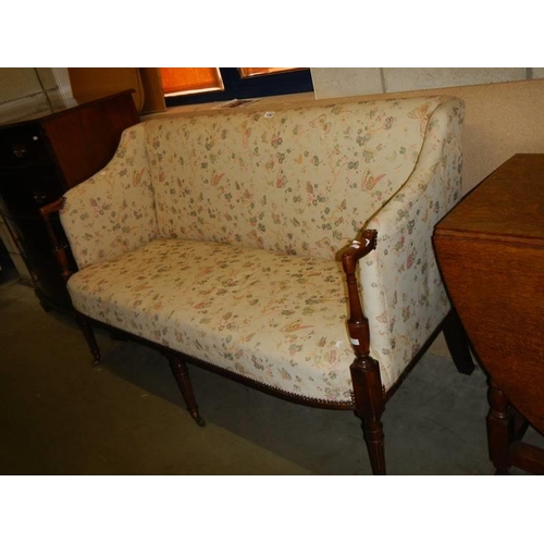 1582 - A good quality mahogany framed sofa. COLLECT ONLY.