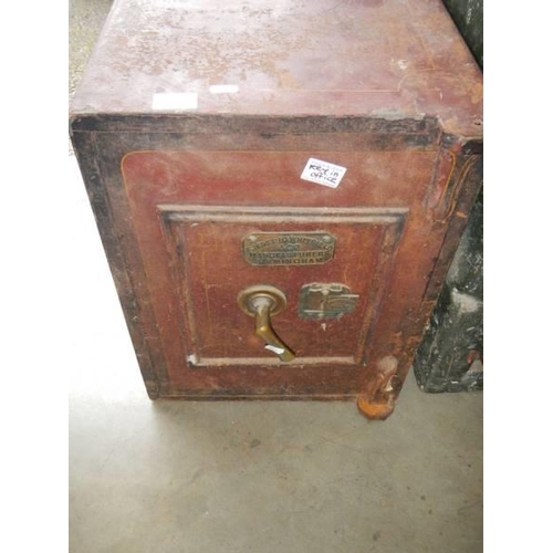 1576A - An old safe, COLLECT ONLY.