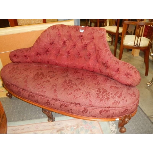 1621 - A Victorian mahogany framed cabriole leg chaise longue. COLLECT ONLY.