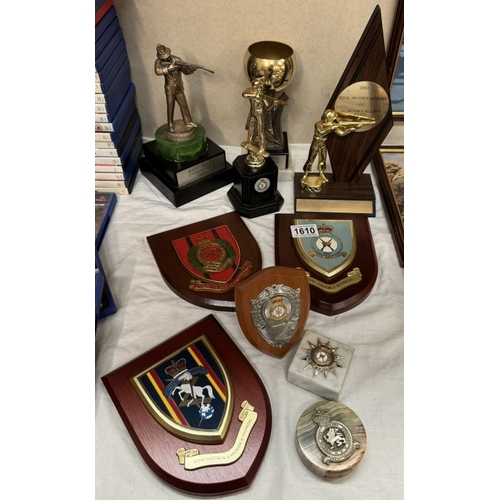 1610 - A quantity of military wall plaques & RAF rifle competition trophies