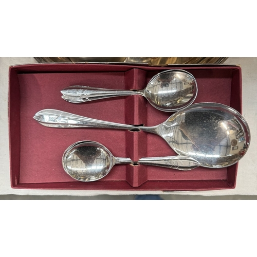 1620 - A quantity of miscellaneous silver plate items including trays, spill vases etc