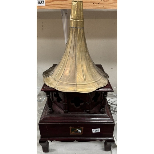 1656 - A horn gramophone A/F