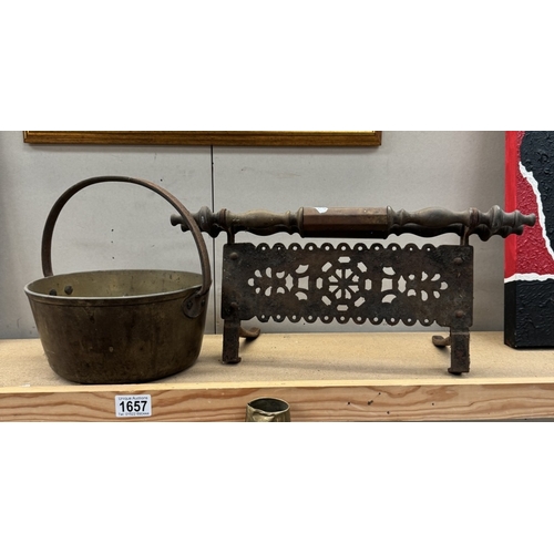 1657 - A Victorian brass & iron trivet & A jam pan