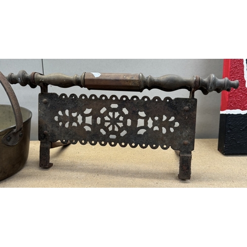 1657 - A Victorian brass & iron trivet & A jam pan