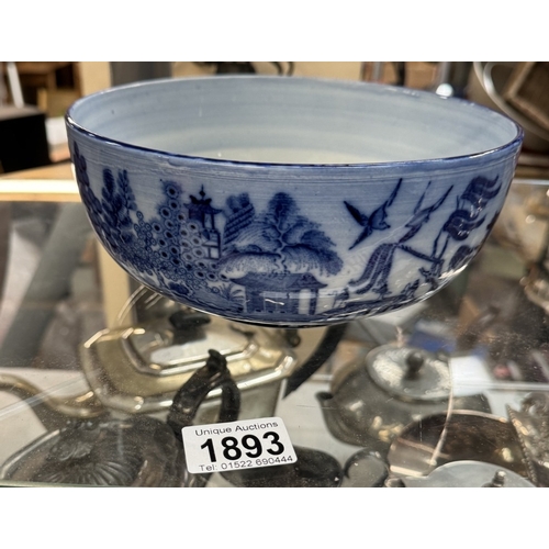 1893 - A blue & white bowl