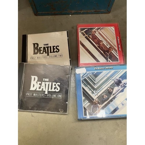 1673 - A quantity of Beatles books etc