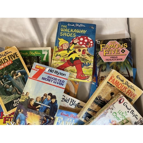 1603 - A good collection of approximately 30 Enid Blyton paperback books