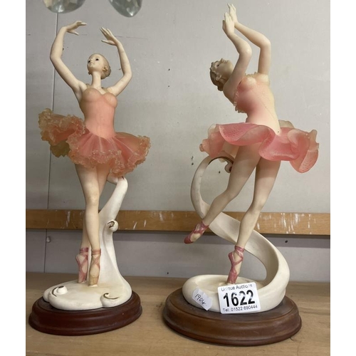 1622 - 2 ballerina figurines