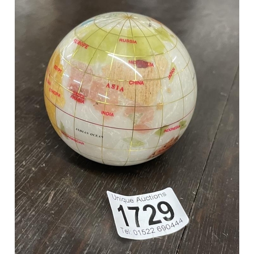 1729 - A vintage semi precious small globe