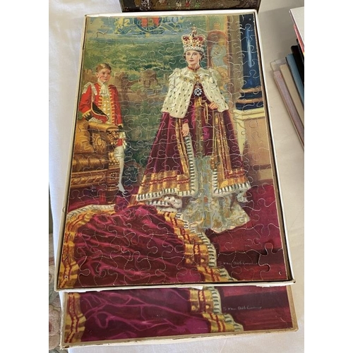 1877 - A boxed vintage Queen Elizabeth Coronation puzzle (complete)