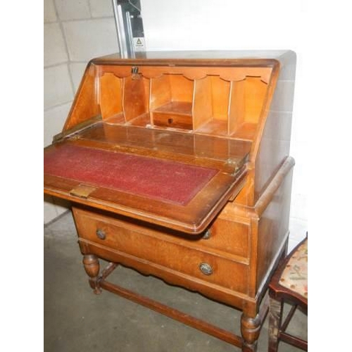 1720 - An oak drop front bureau. COLLECT ONLY.