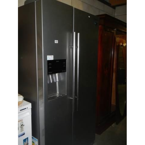 1721 - A Samsung two door American style fridge. COLLECT ONLY.