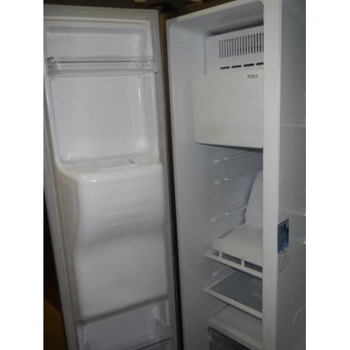 1721 - A Samsung two door American style fridge. COLLECT ONLY.