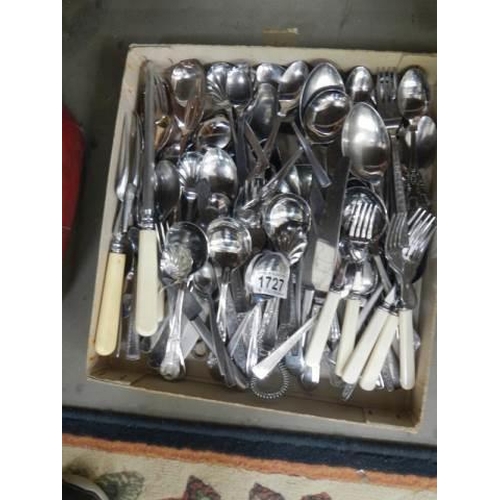 1727 - A tray of good clean cutlery.