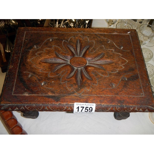 1759 - A 20th century foot stool