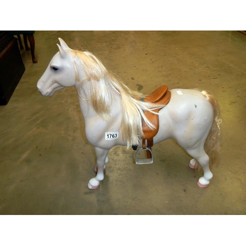 1763 - A Sindy horse