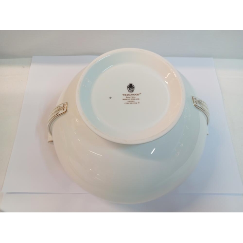 1255 - A Wedgwood soup tureen