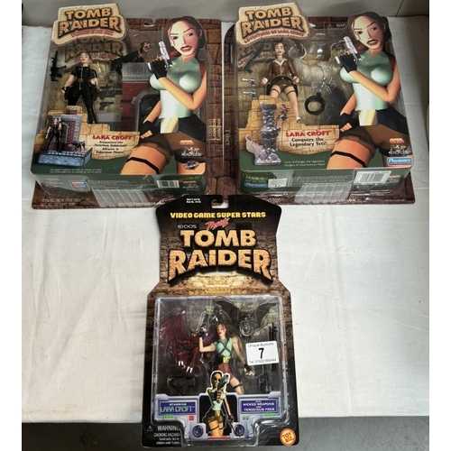 7 - 3 Tomb Raiders Lara Croft figures in blister packs, as new