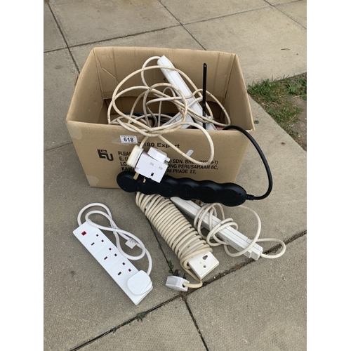 618 - A box of various extension leads