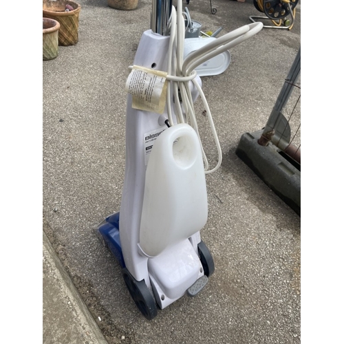 689 - A Bissell quick wash floor cleaner. Tested & Working