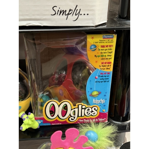 39 - A quantity of Ooglies by Playmates, Two boxed. & 2 Keyrings