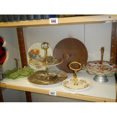 947 - A mixed lot of cake stands.